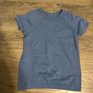 Athleta Girl seamless tee